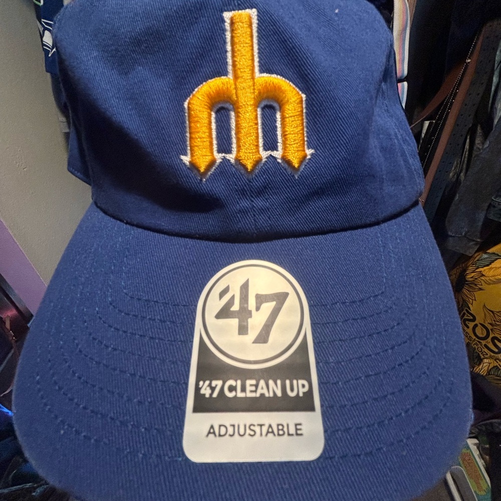 Mariners 47 Navy Cap with Gold Detailing